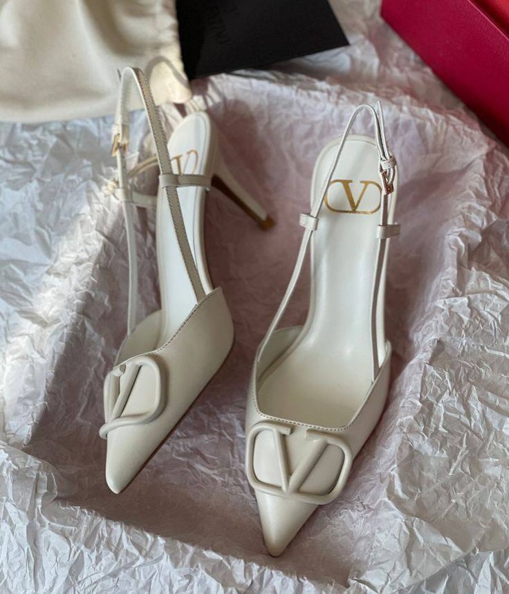 تصویر پست از @monarchshoe — 5/7