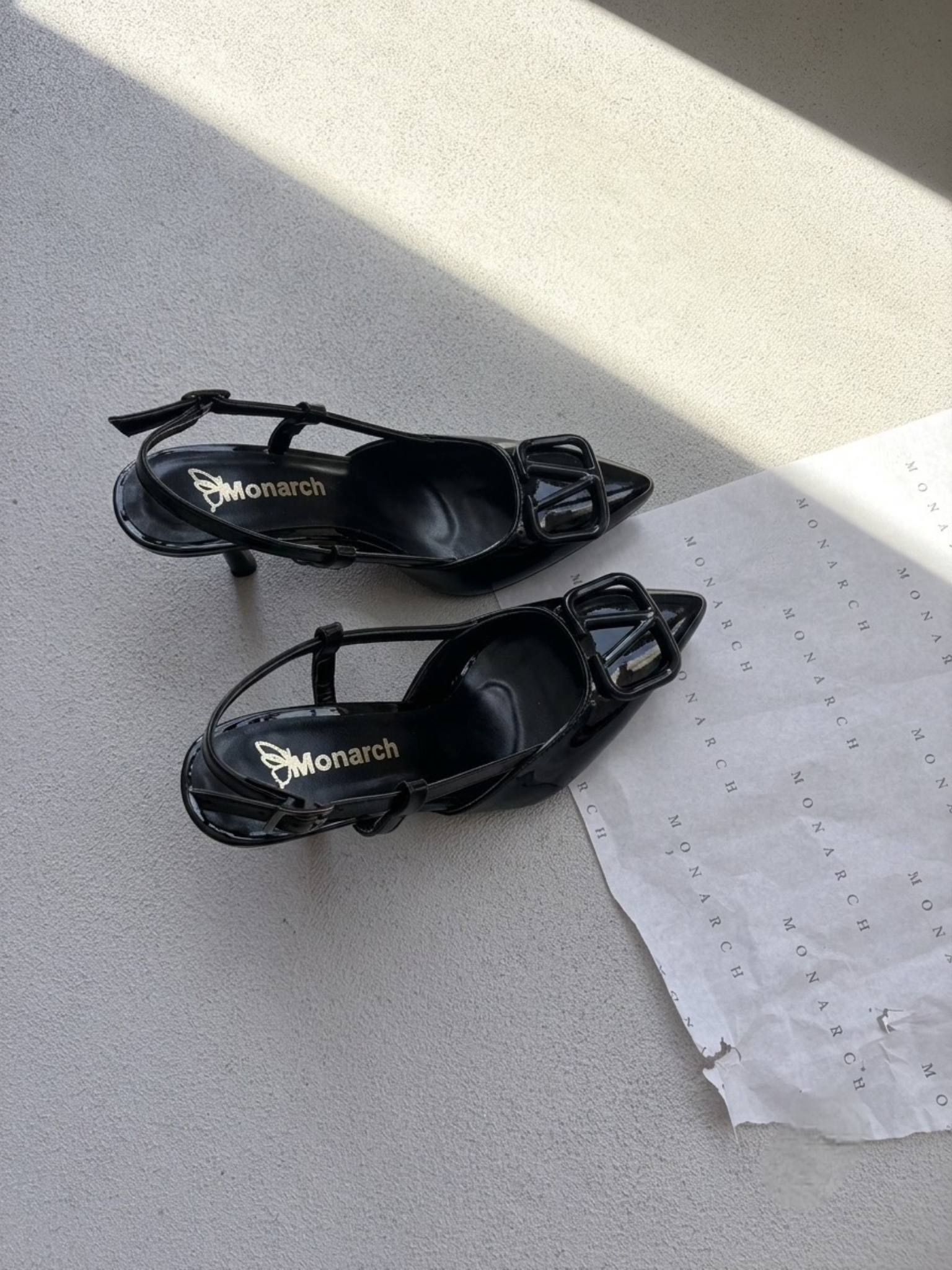 تصویر پست از @monarchshoe — 6/10