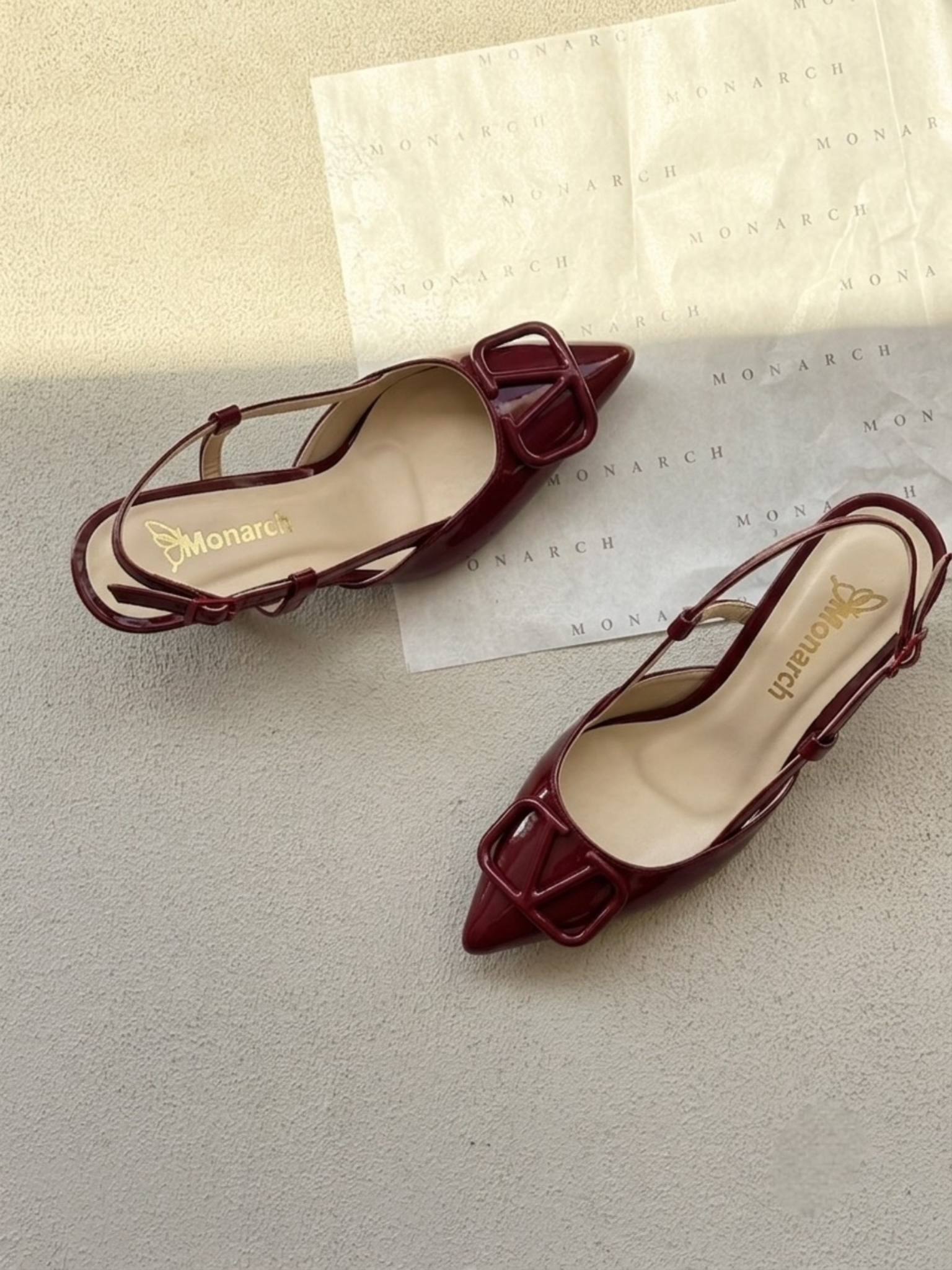 تصویر پست از @monarchshoe — 9/10