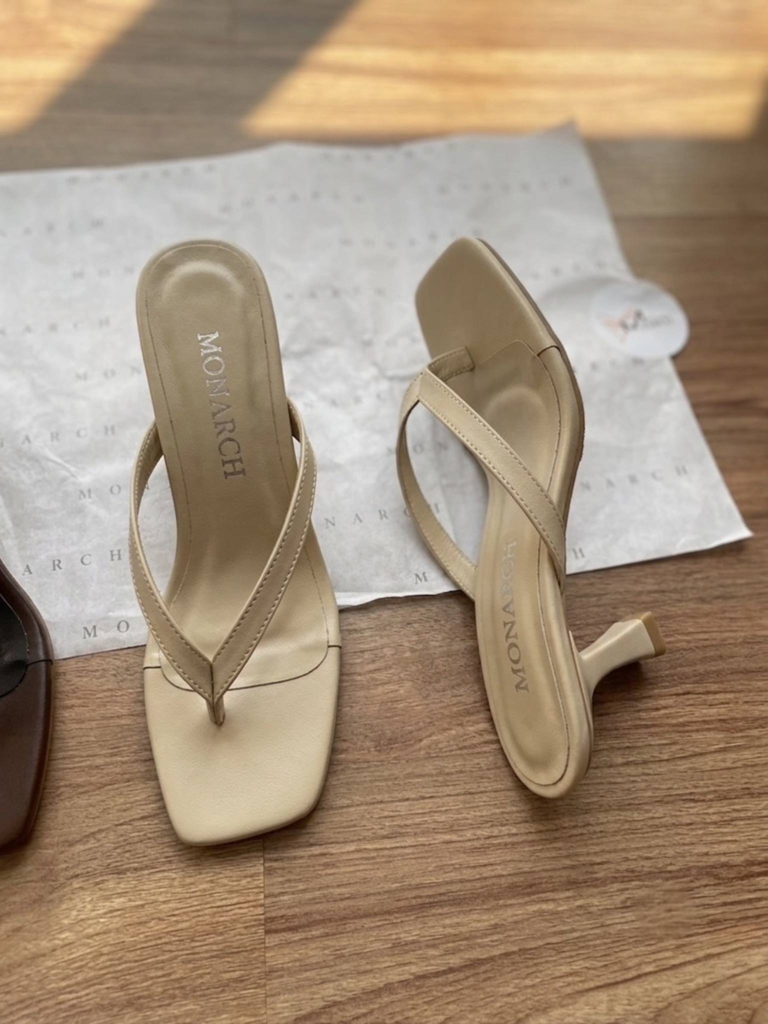 تصویر پست از @monarchshoe — 10/11