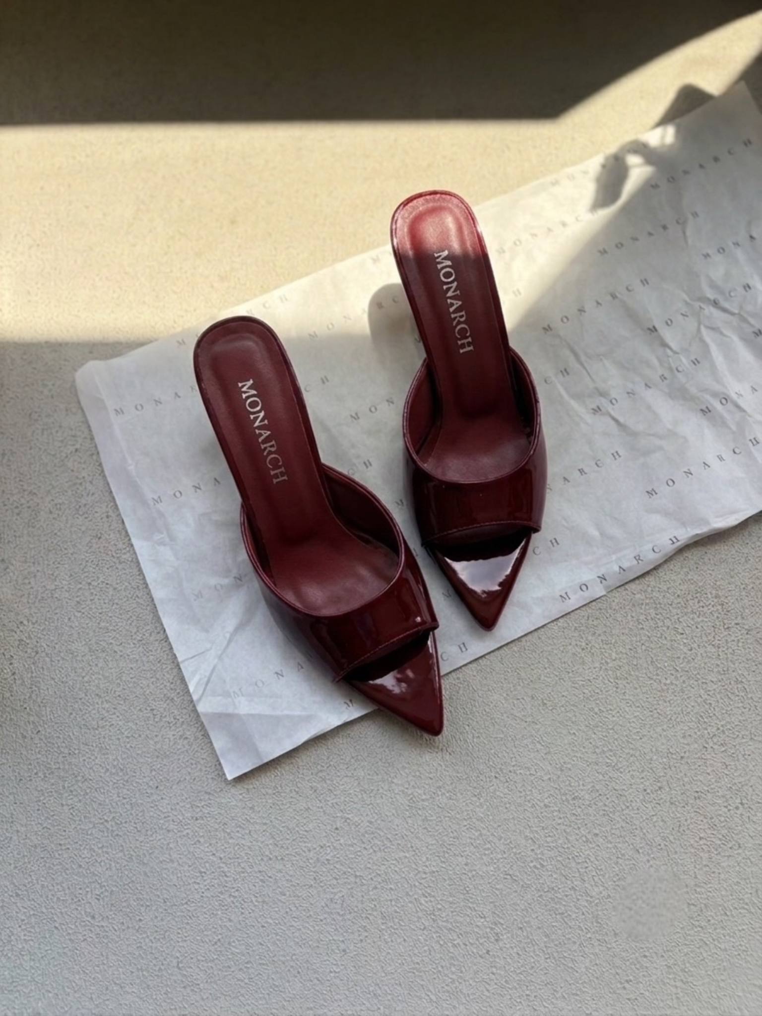 تصویر پست از @monarchshoe — 10/10