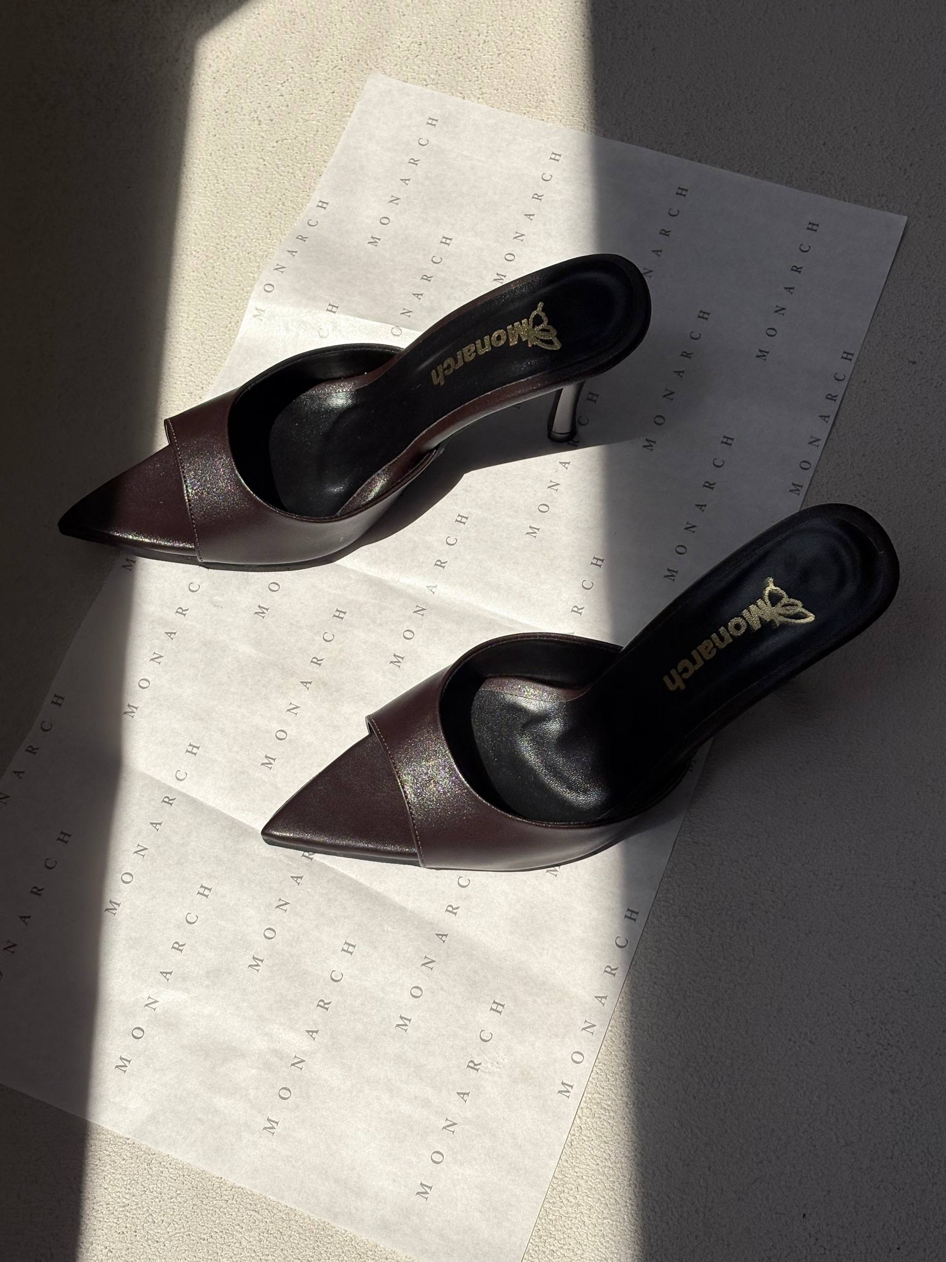 تصویر پست از @monarchshoe — 8/10