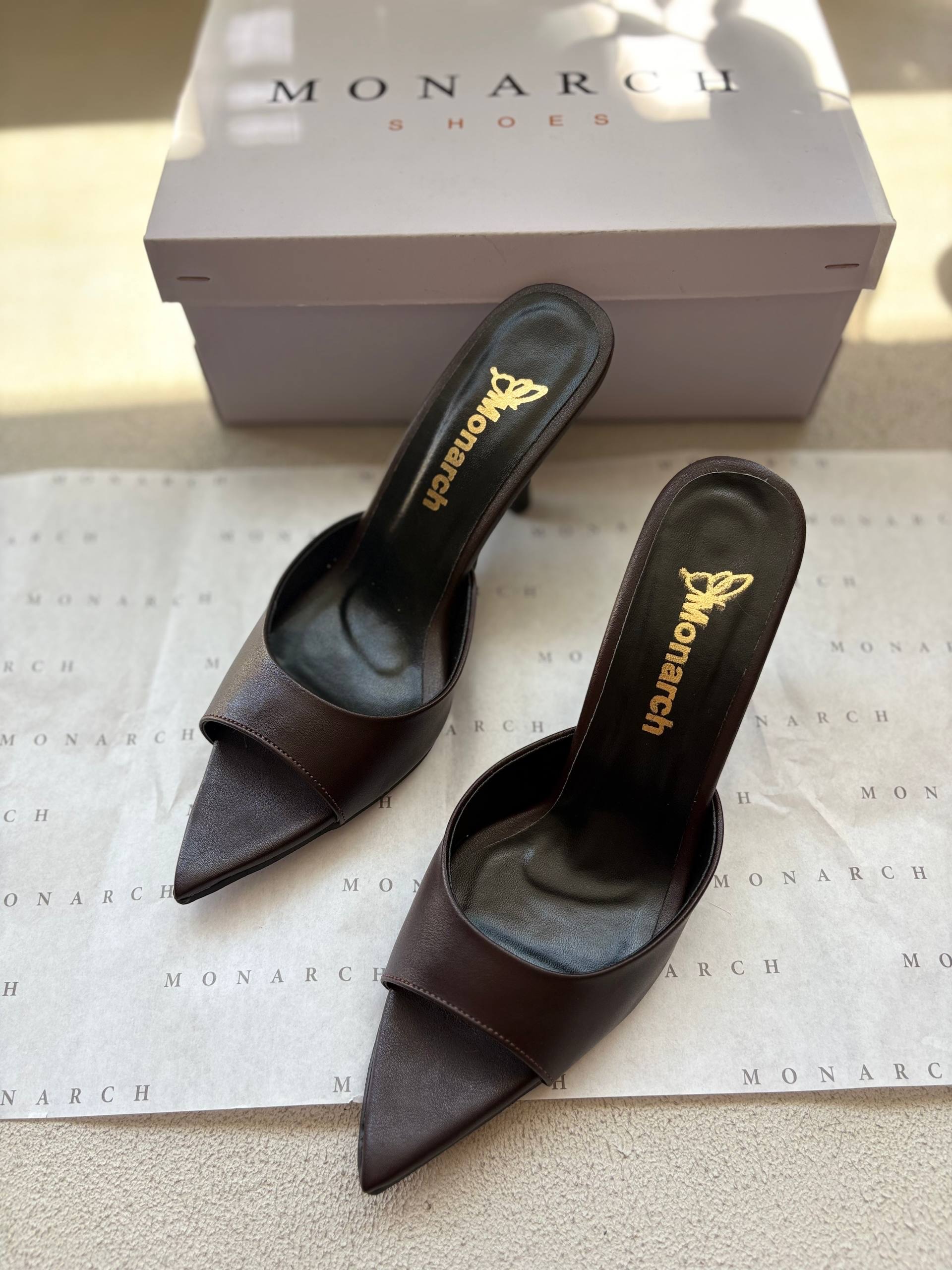 تصویر پست از @monarchshoe — 10/10