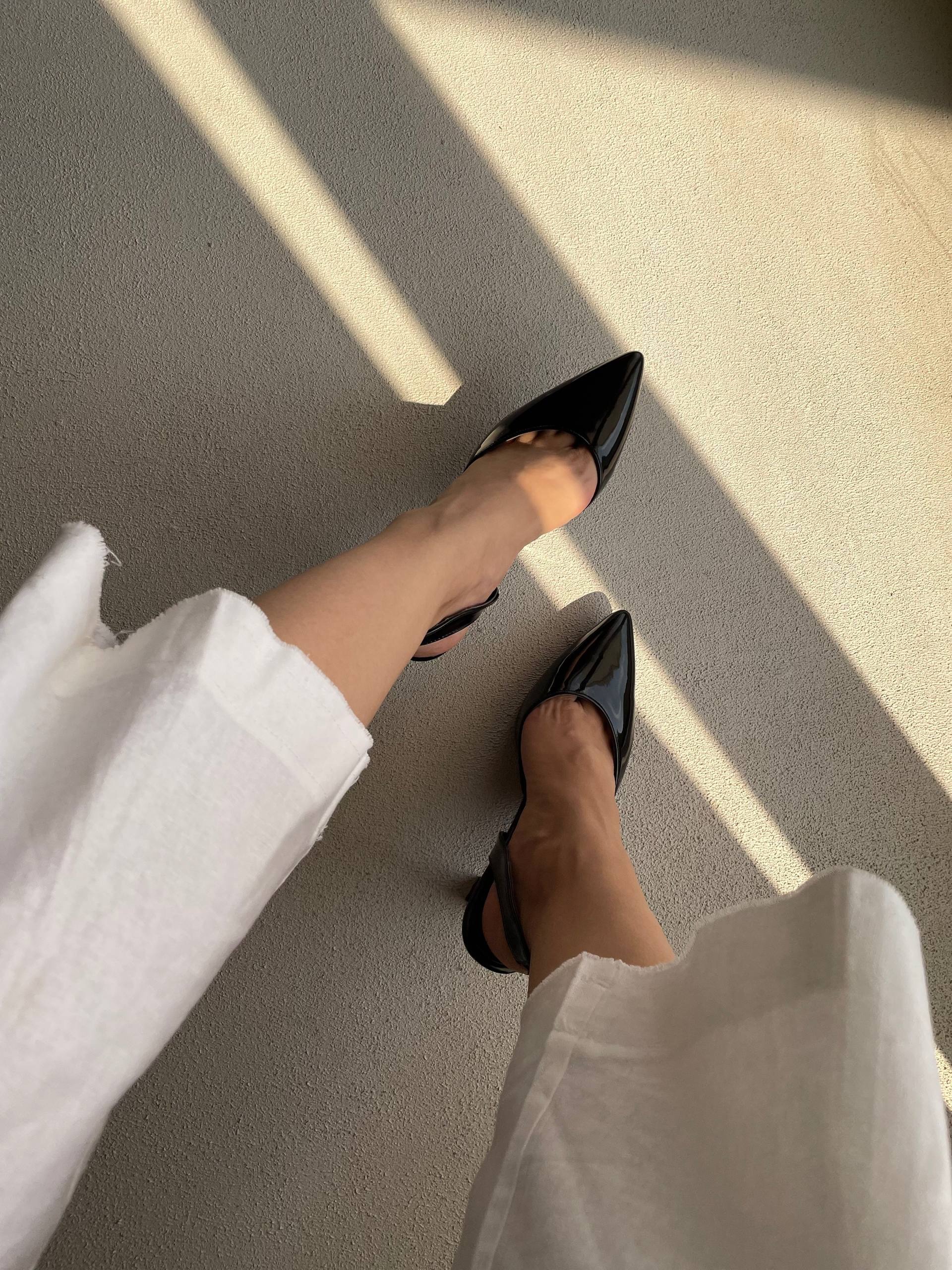 تصویر پست از @monarchshoe — 3/7