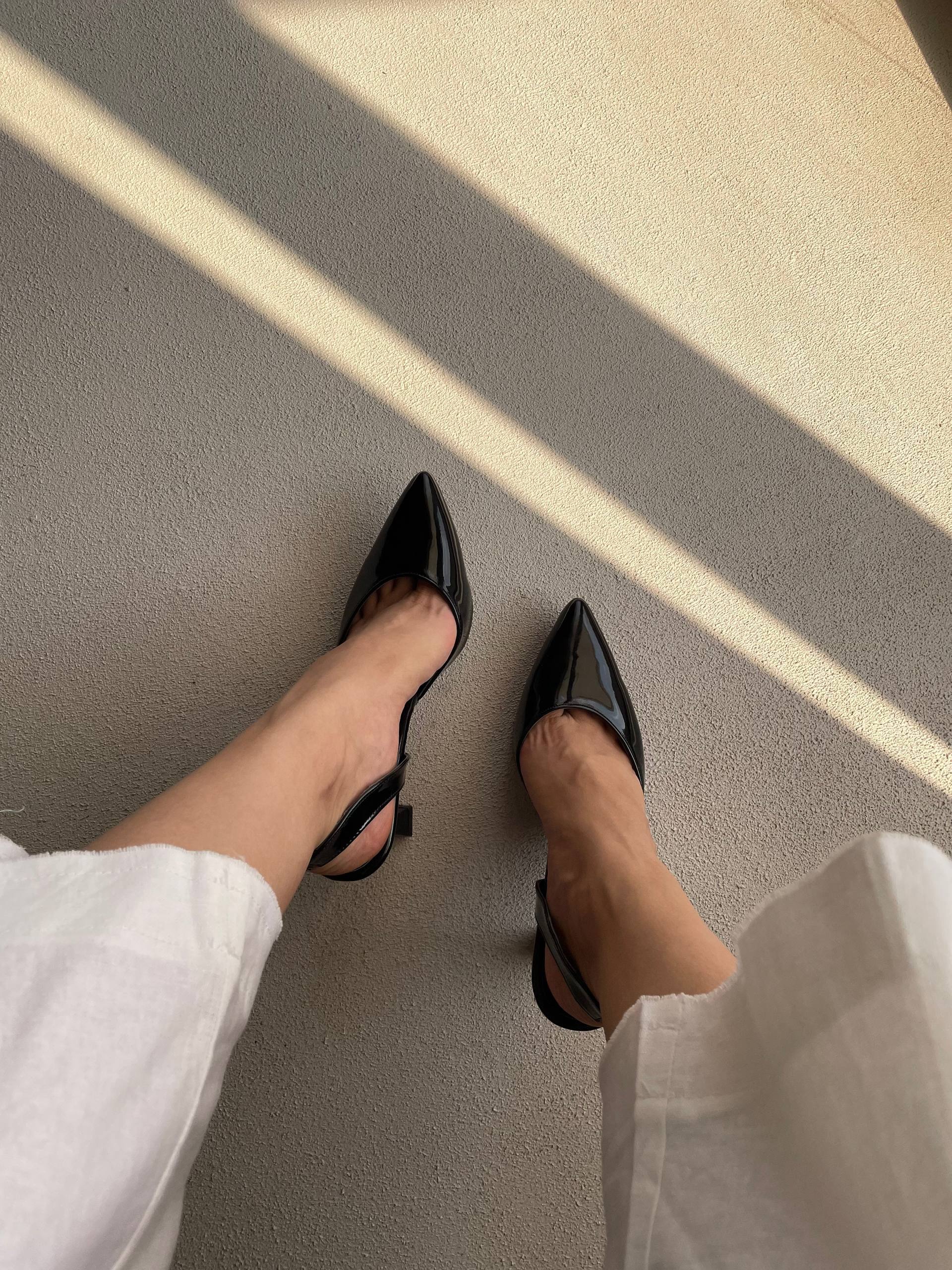 تصویر پست از @monarchshoe — 4/7