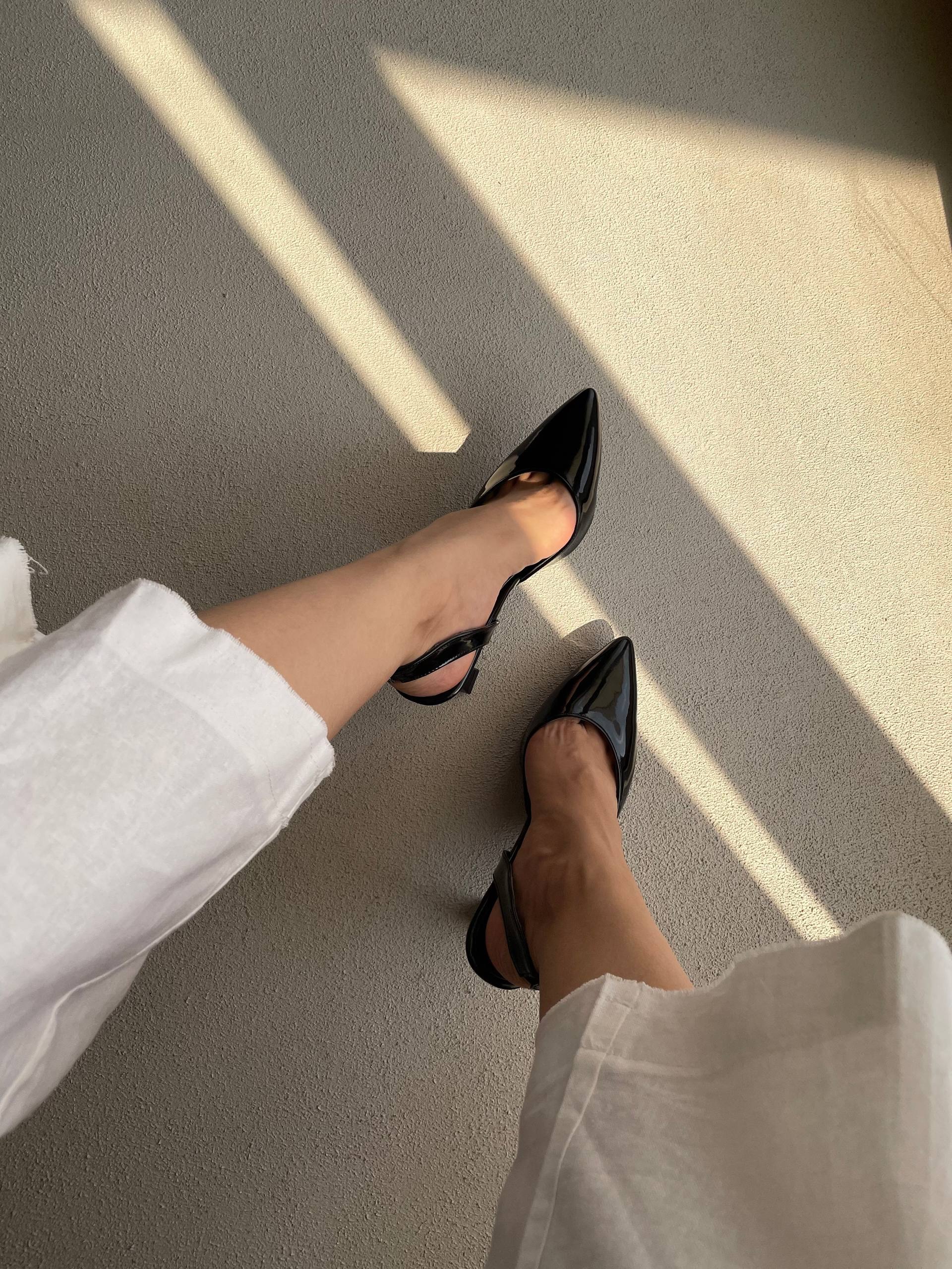 تصویر پست از @monarchshoe — 7/7