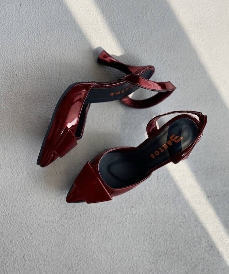 تصویر پست از @monarchshoe — 7/10