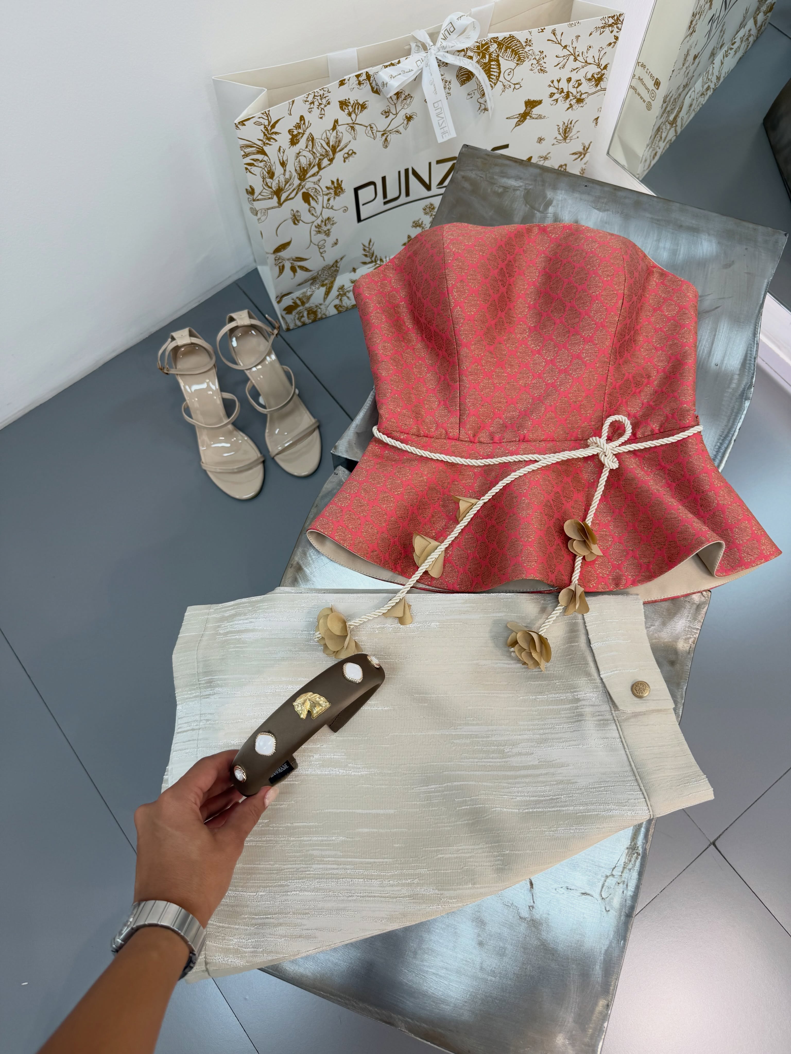 تصویر پست از @punzhe_dress — 5/8