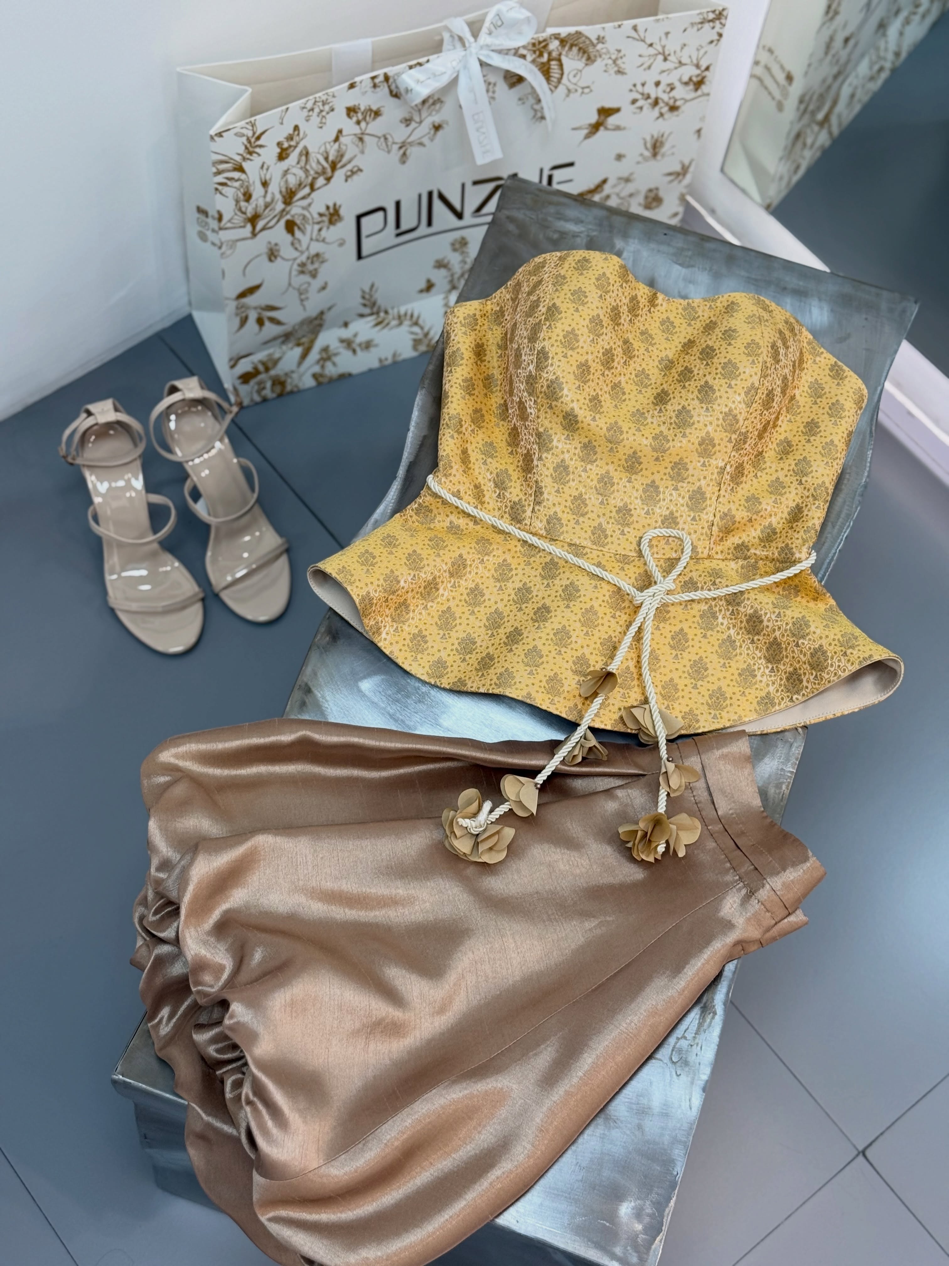تصویر پست از @punzhe_dress — 6/8